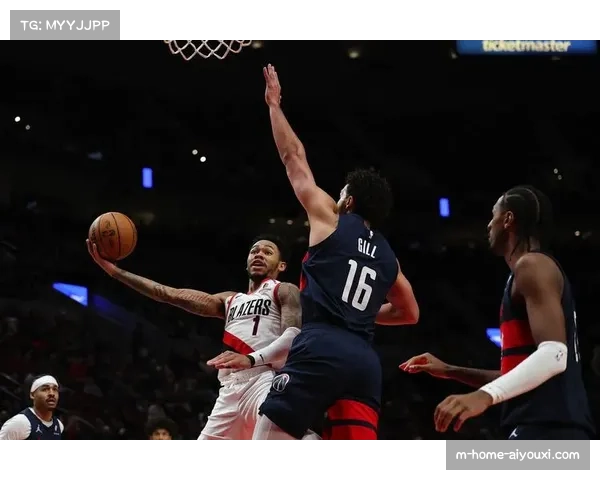 开拓者亨德森进步明显 夏普西蒙斯外线火力充足